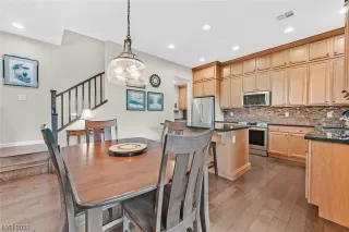 Photo #6: 2484824 Listing 