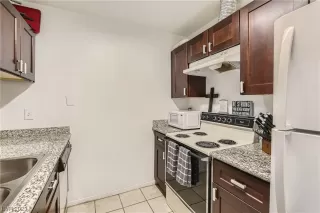 Photo #3: 2484865 Listing 