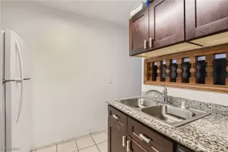 Photo #4: 2484865 Listing 