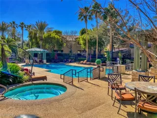 Photo #1: 2484879 Listing 