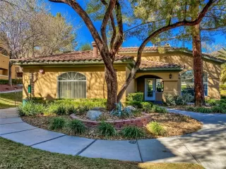 Photo #2: 2484879 Listing 