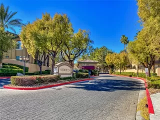 Photo #4: 2484879 Listing 