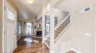 Photo #6: 2484905 Listing 