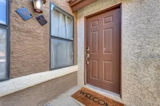 Photo #2: 2484906 Listing