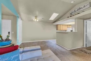 Photo #5: 2484906 Listing