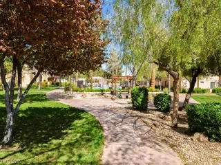 Photo #1: 2484921 Listing