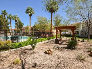 Photo #3: 2484921 Listing