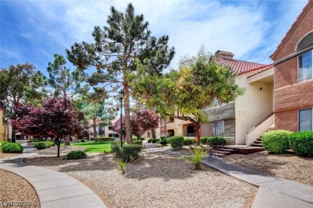 MLS: 2484928 Condo For Sale