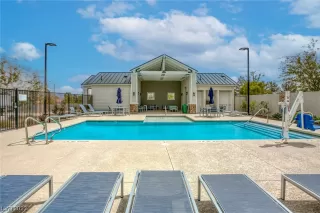 Photo #1: 2484930 Listing