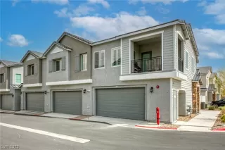 Photo #3: 2484930 Listing