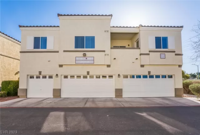 MLS: 2484946 Condo For Sale