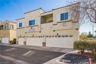 Photo #2: 2484946 Listing 