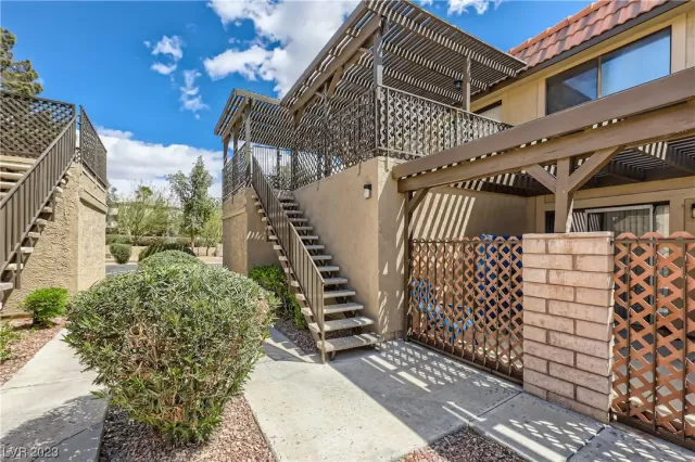 MLS: 2484970 Condo For Sale