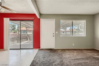 Photo #4: 2484970 Listing