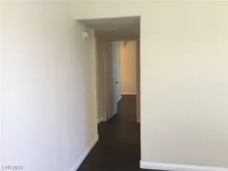 Photo #5: 2484973 Listing 