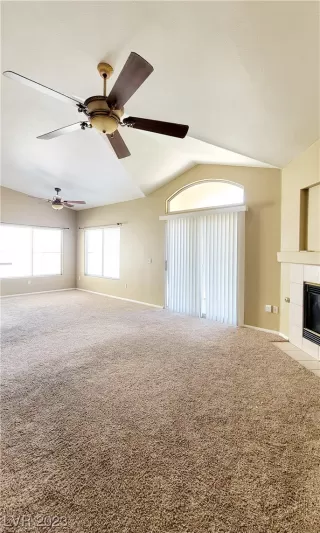 Photo #6: 2484991 Listing 