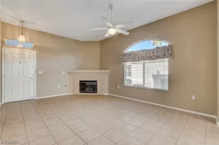 Photo #5: 2485016 Listing 