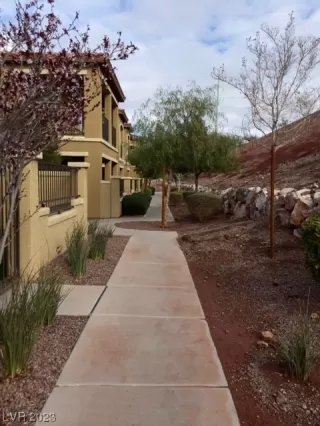 Photo #1: 2485022 Listing 