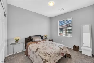 Photo #6: 2485025 Listing