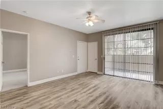 Photo #4: 2485040 Listing 