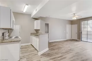 Photo #6: 2485040 Listing 