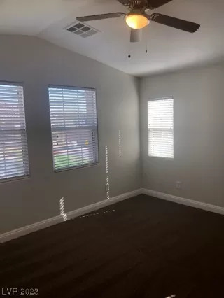 Photo #5: 2485059 Listing 