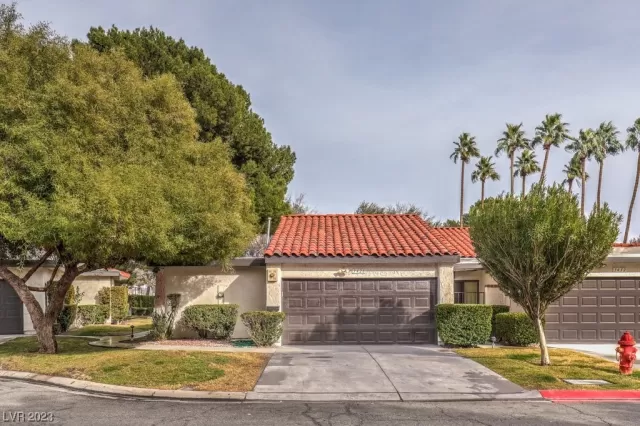 MLS: 2485071 Condo For Sale