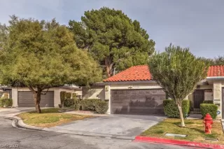 Photo #2: 2485071 Listing 