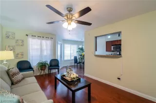 Photo #3: 2485079 Listing