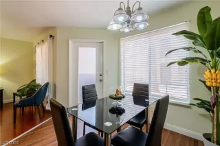 Photo #6: 2485079 Listing