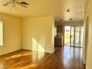 Photo #5: 2485084 Listing 