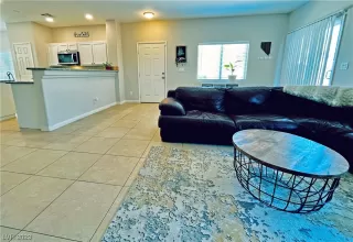 Photo #1: 2485138 Listing