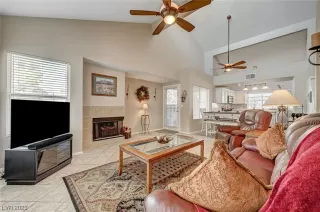 Photo #5: 2485152 Listing