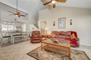 Photo #6: 2485152 Listing