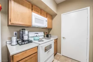 Photo #4: 2485156 Listing 