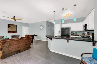 Photo #6: 2485170 Listing 