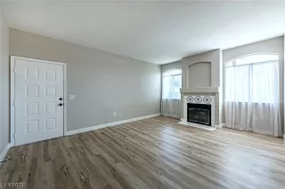 Photo #2: 2485176 Listing