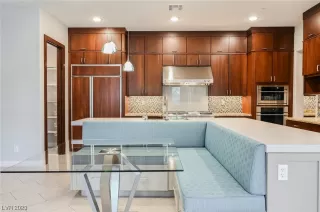 Photo #2: 2485193 Listing 