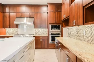 Photo #4: 2485193 Listing 