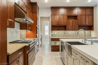 Photo #5: 2485193 Listing 