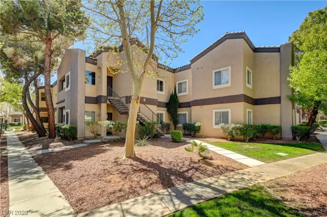 MLS: 2485260 Condo For Sale