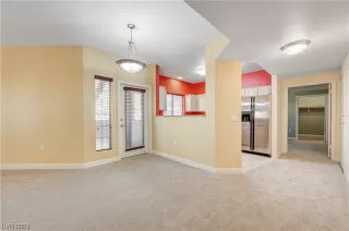 Photo #6: 2485260 Listing