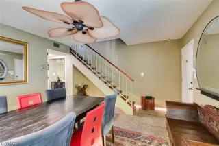 Photo #2: 2485278 Listing 