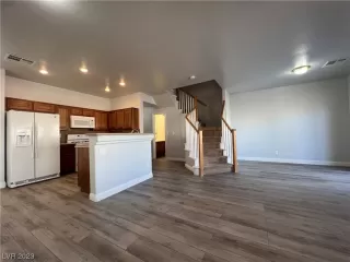 Photo #1: 2485295 Listing 