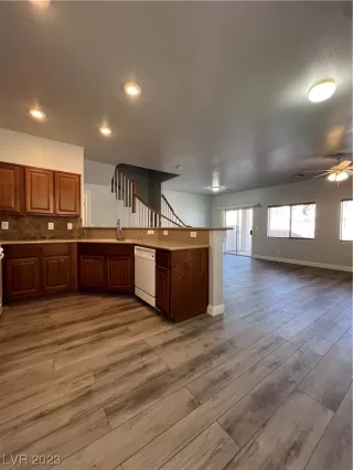 Photo #5: 2485295 Listing 