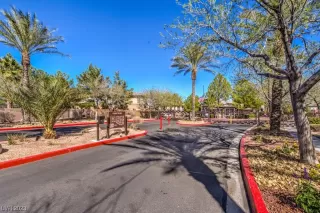 Photo #1: 2485337 Listing 