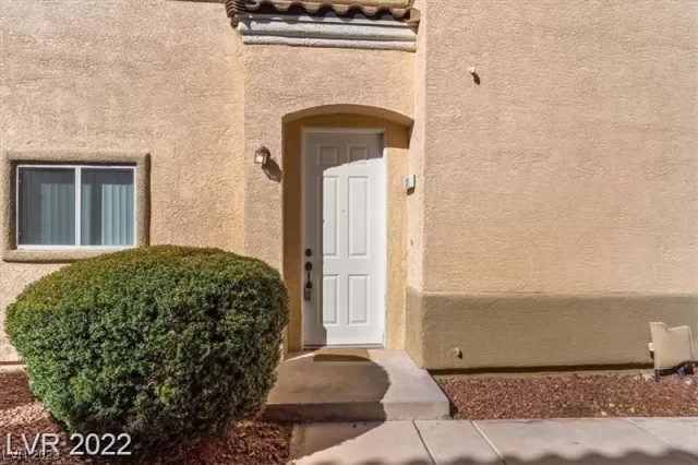 MLS: 2485363 Condo For Sale