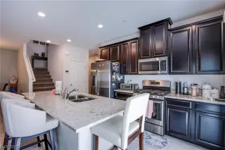 Photo #1: 2485402 Listing