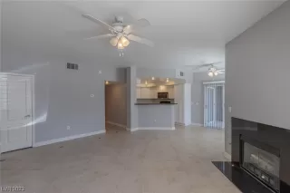 Photo #5: 2485417 Listing