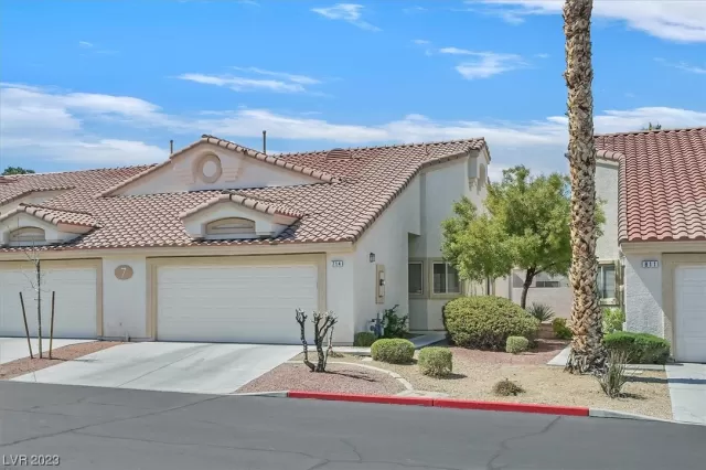 MLS: 2485424 Condo For Sale